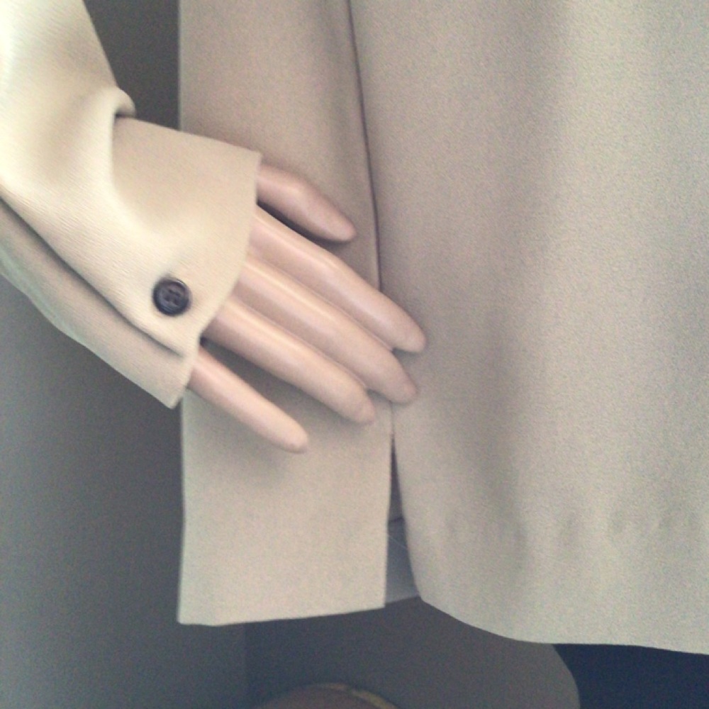 Evan Picone Creamy Butterscotch Blouse - Picture 3 of 9